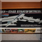 C08. B-52 Stratofortress model kit.